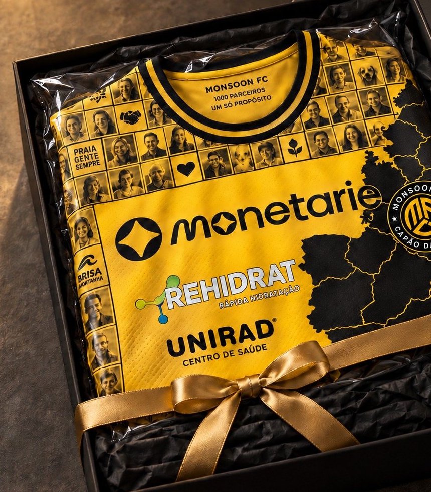 Camisa oficial do Monsoon na caixa de presente